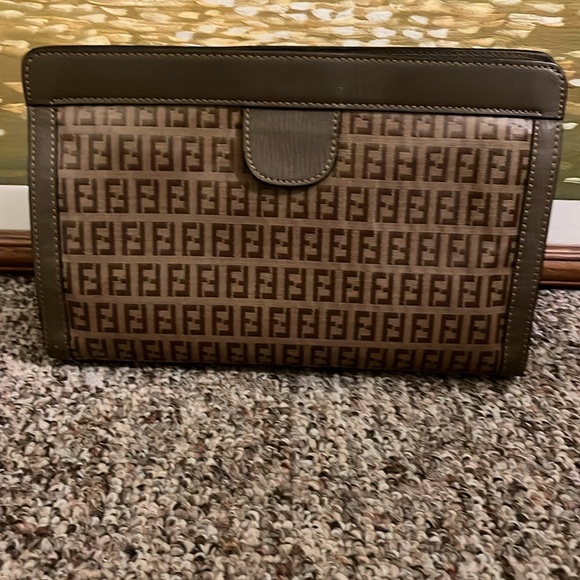 FENDI ZUCCHINO COATED CLUTCH/ PURSE / make up bag/men’s shaving kit (Vintage) - Picture 2 of 6